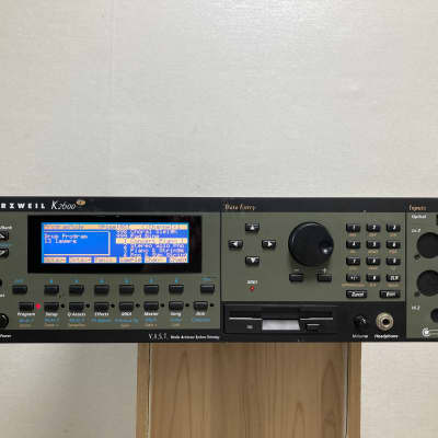 Kurzweil K2600R Vintage Digital Synthesizer Rack !
