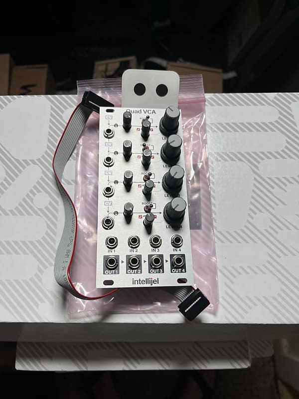 Intellijel Quad VCA