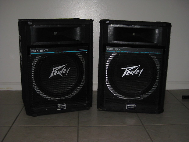 Peavey SP 5XT speaker pair