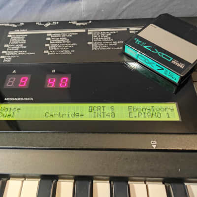 Yamaha DX7IID + CARTRIDGE - 16 Voice Synthesizer 1986 - 1989 - Black