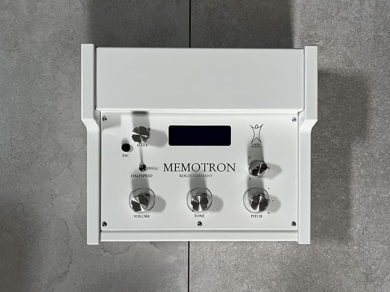 Manikin Memotron Extended M2D Desktop