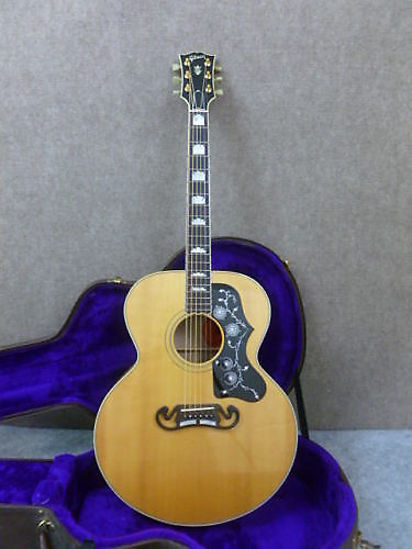Gibson J200 Natural Finish ....9.0 plus condition OHSC 1994 Natural image 1