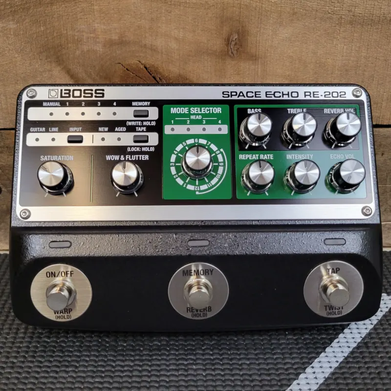 Boss RE-202 Space Echo | Reverb