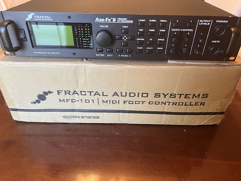 Fractal Audio Axe FX II Preamp/Effects Processor and MFC-101 Mk 2 Foot  Controller