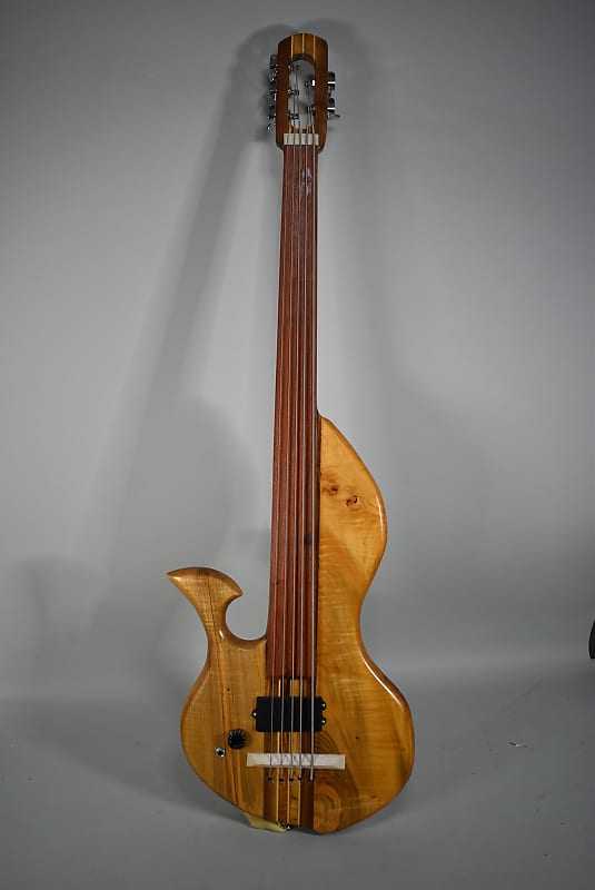 Wishbass Lobe Custom Multi-Laminate Fretless 5-String Bass Lefty | Reverb  The Netherlands