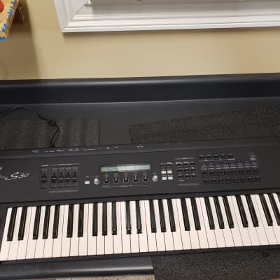 Yamaha S30 synthesizer with PLG150-DX plug in board DX7 image 3