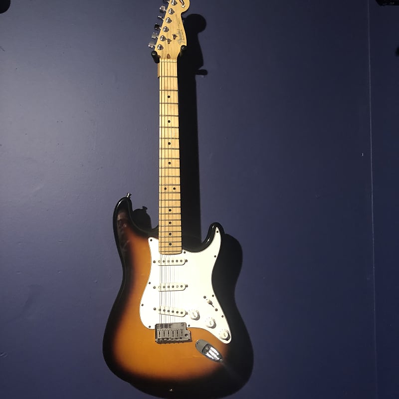 1994 USA Fender 40th Anniversary American Standard Stratocaster image 1