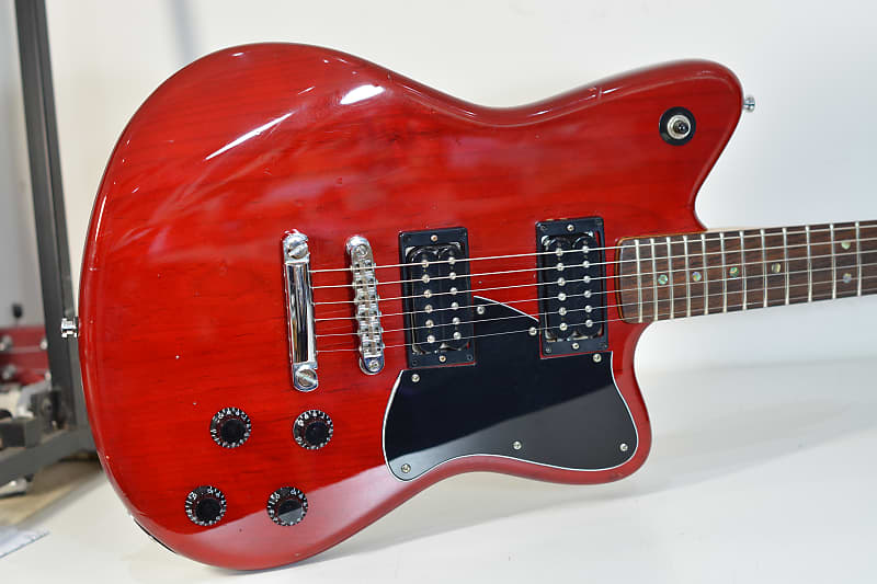 Fender Toronado USA Deluxe Series 2002 - Trans Red | Reverb UK