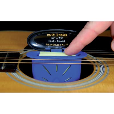Music Nomad MN300 Guitar Humidifier - Guitar Care Product image 3