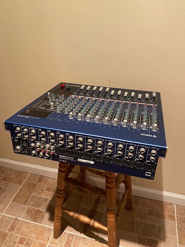 Yamaha Mixing Console MG 16/4 Blue | Reverb Yamaha Mixing Console MG 16/4 Blue | Reverb