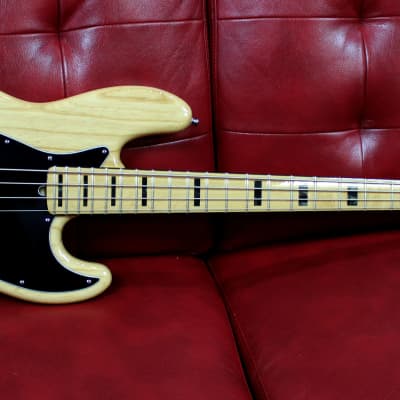Fender Jazz Bass Electric 4 String Bass Guitar USA 2011 - Natural Gloss W/ Case image 2