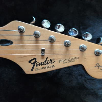Vintage 1985 Fender Squier Stratocaster White MIJ Japan