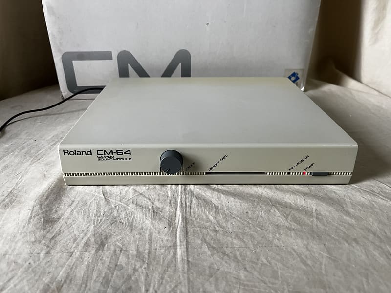 Roland CM-64 LA/PCM MIDI音源モジュール Roland CM-64 LA Synthesizer plus RS-PCM GS MIDI Sound Module