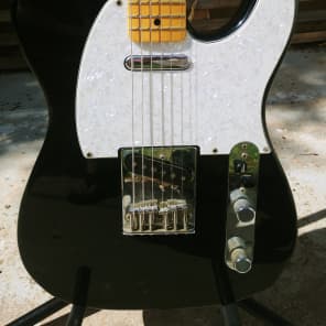 Vintage SQUIER TELECASTER by Fender Classic Black & White
