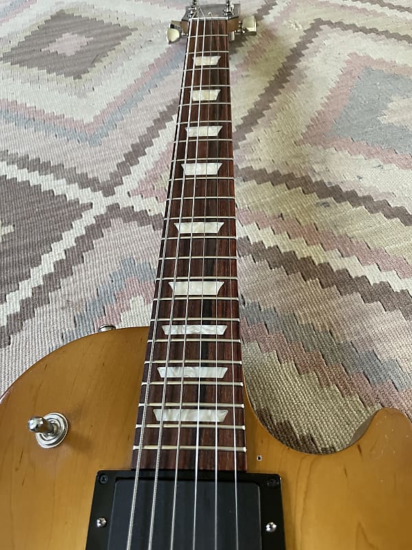 値下げ！EMG 81/85搭載 Gibson LesPaul モデル LPJ Gibson Les Paul Studio Electric Guitar with EMGs Satin Ebony