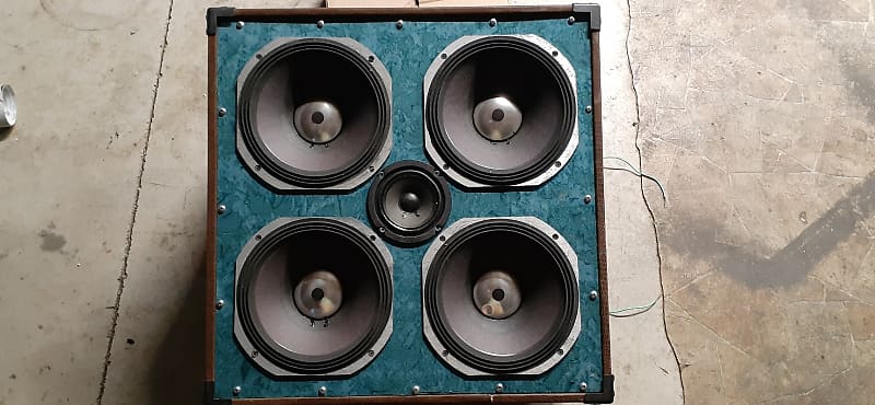 Jbl 2024 4x10 speakers