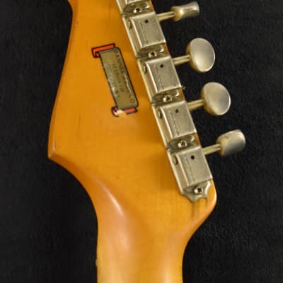 Vintage 1965 Fender Stratocaster - Sunburst All Original image 7