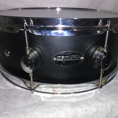 PACIFIC (PDP) by DW 14" X 5.5" SNARE DRUM  2004 MATTE BLACK image 8