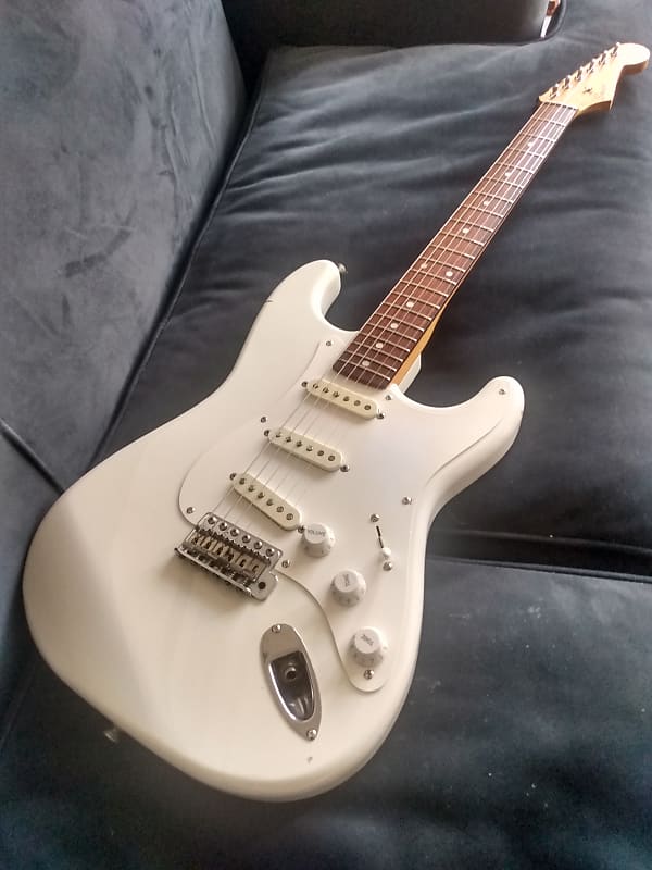 Squier Stratocaster Made In Japan , 1990s - White