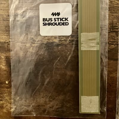 4MS Bus Stick Eurorack Power Board (Keyed Headers) 2010's - Black image 4