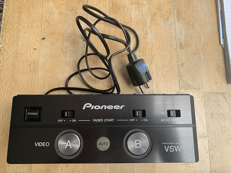 Pioneer VSW-1 video switcher
