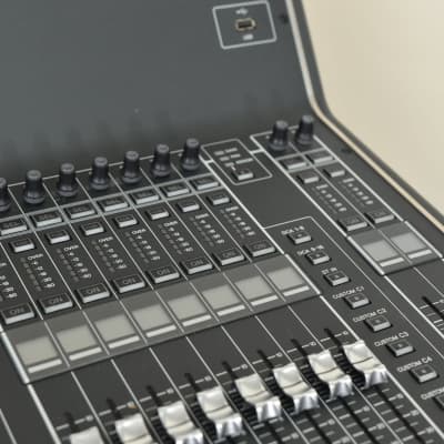 Yamaha CL5 72-Channel Digital Mixing Console CG00X1M image 5