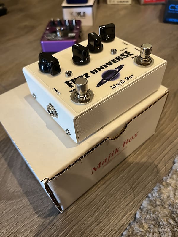 Majik Box Fuzz Universe Custom Paul Gilbert Overdrive Boost