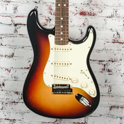 Fender 2021 American Ultra Stratocaster Electric Guitar, Ultraburst w/ Original Case x4196 (USED)
