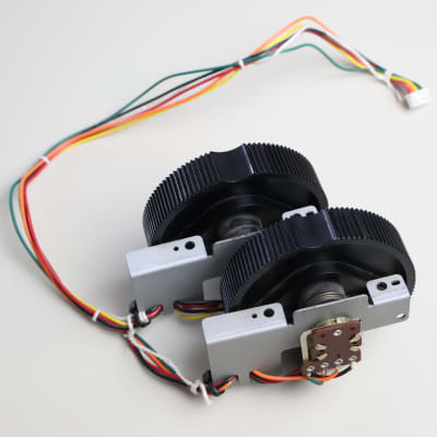 Yamaha V50 Parts - Pitch Bender & Modulation Wheels