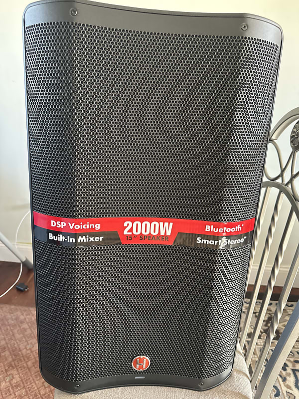 Harbinger VARI V23152000Watt Active PA Speaker with Reverb