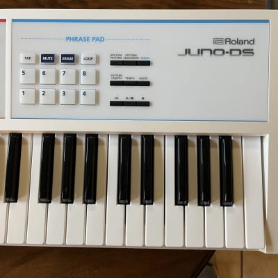 Roland Juno DS61W Limited Edition Synthesizer White | Reverb