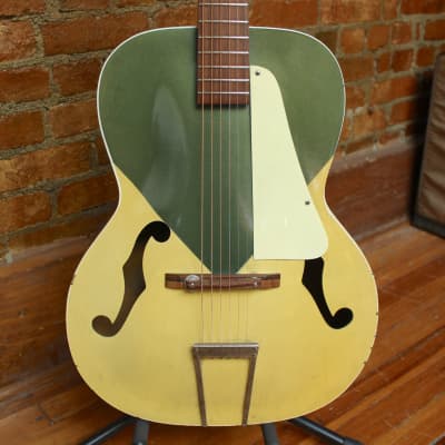 Silvertone Archtop Acoustic Guitars | Reverb Canada