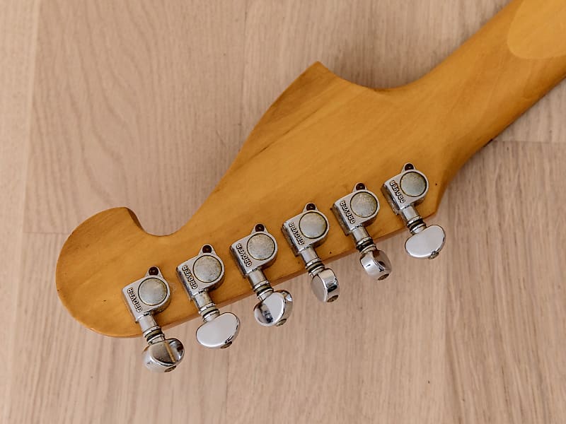 1990s Washburn N1 Nuno Bettencourt Electric Guitar Vintage 1990s Washburn N1 Nuno Bettencourt Electric Guitar Vintage