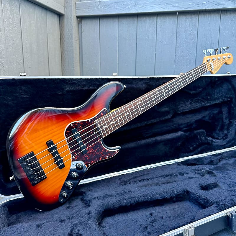 1997 Fender American Deluxe Jazz Bass V (5 strings) 3-Tone | Reverb