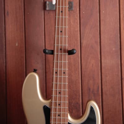 Squier Contemporary Active Jazz Bass HH Roasted Maple Neck Shoreline Gold image 5