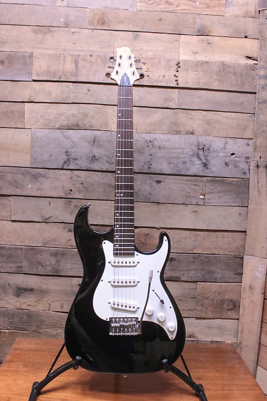 Samick malibu deals guitar