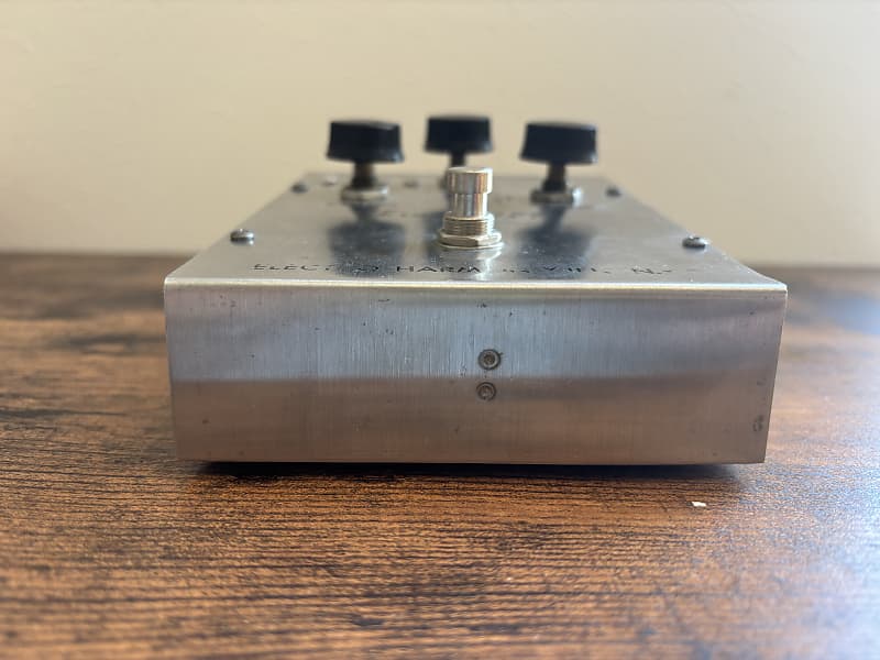 Vintage Electro-Harmonix Big Muff Pi V6 1980 pots EH3034