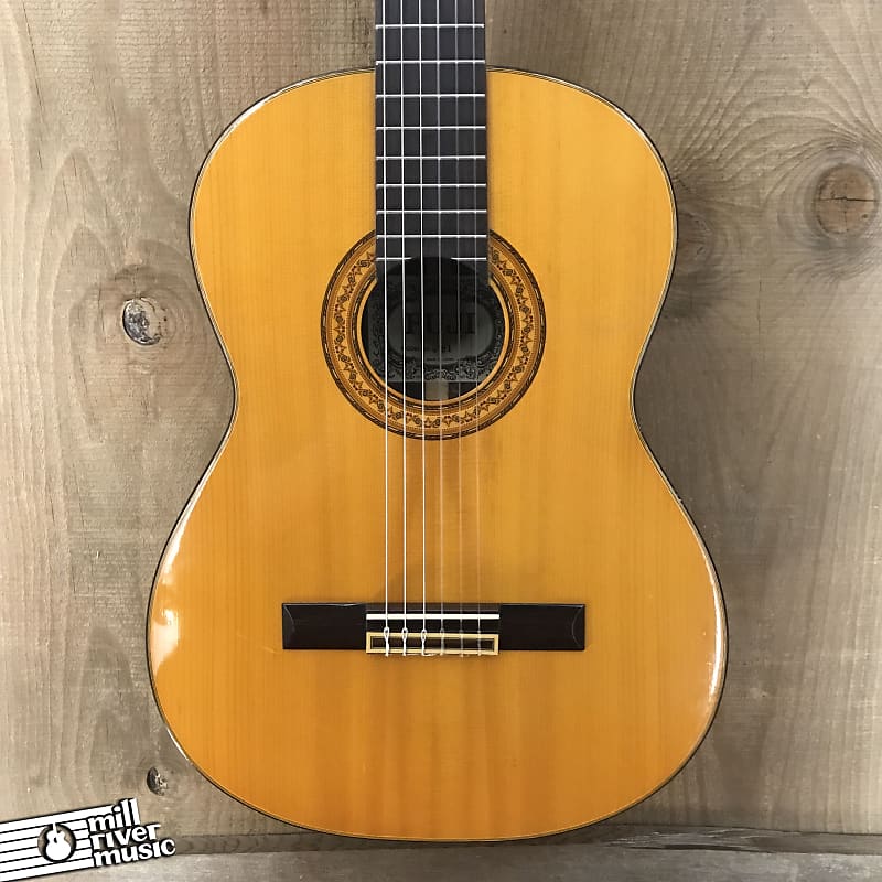 Fuji G-91 Classical Acoustic Guitar Used