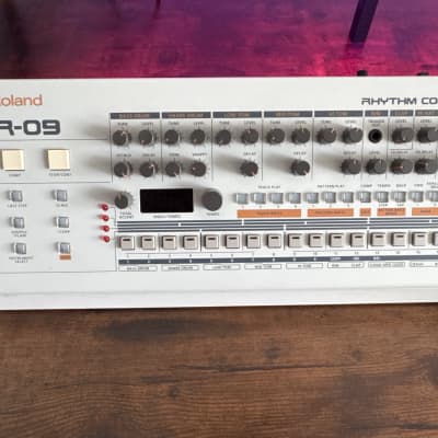 JoMoX XBase 09 | Vintage Synth Explorer