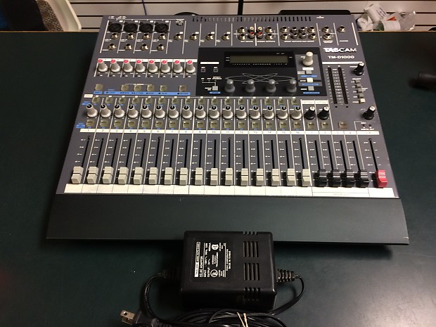 TASCAM【TM-D1000】デジタルミキサー【美品】 Tascam TM-D1000 16-Channel Digital FX Mixer plus MA-AD8