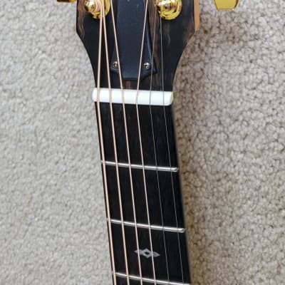 Taylor 217e-SB Plus LTD 50th Anniversary Acoustic Electric Guitar, Tobacco Sunburst, Taylor Case image 6