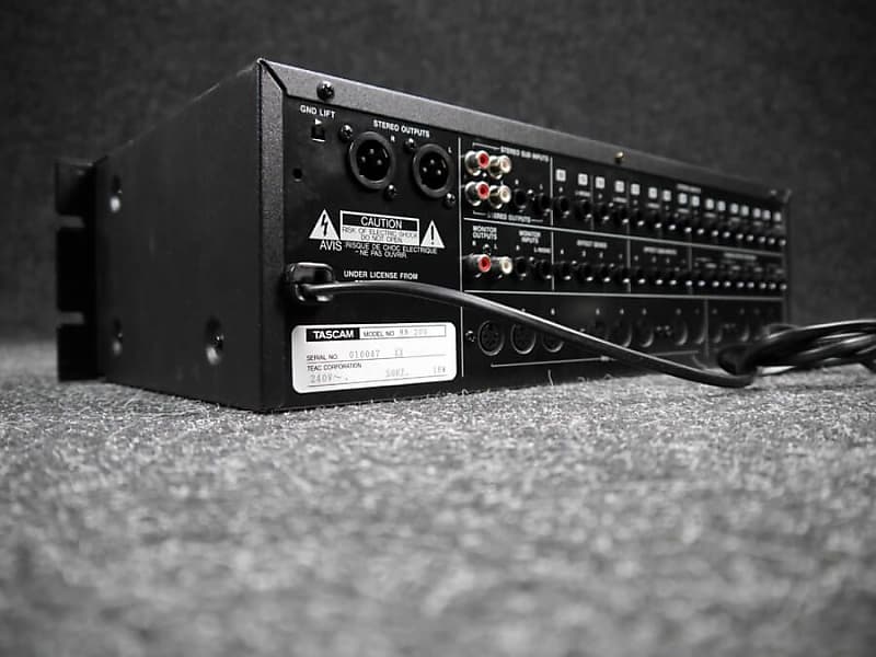 Tascam MM-200 Rack Line Mixer - 2nd Hand