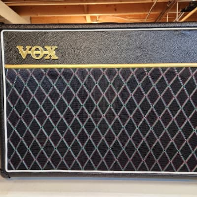 Vox Valvetronix AD30VT 30-Watt 1x10 Modeling Guitar Combo