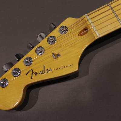 Fender American Deluxe Stratocaster Left-Handed 60th Anniversary with Maple Fretboard 2006 3-Color Sunburst USA LH image 9