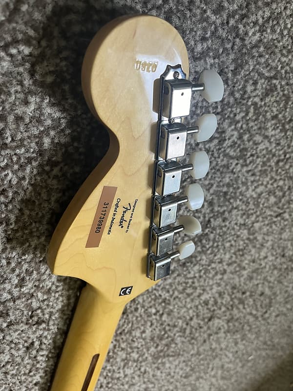 Squier Vintage Modified Mustang Electric Guitar | Reverb