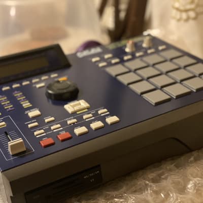 Akai MPC2000XL MCD MIDI Production Center