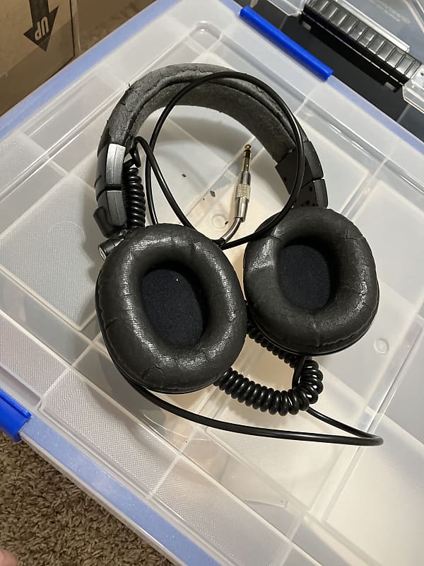 Audio-Technica ATH M50 2011  			