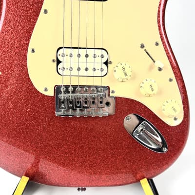 Squier Bullet Stratocaster HH with Tremolo 2010 - 2014 - Red Sparkle image 4