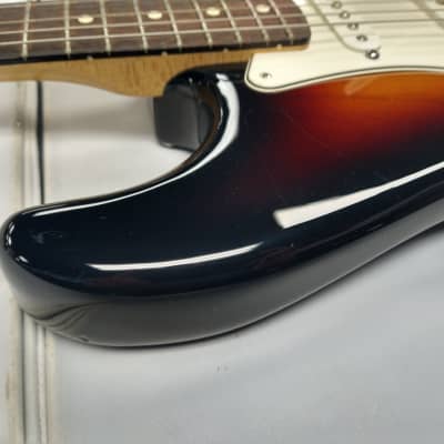 Fender Stratocaster Roland Ready 2011 - Sunburst image 4