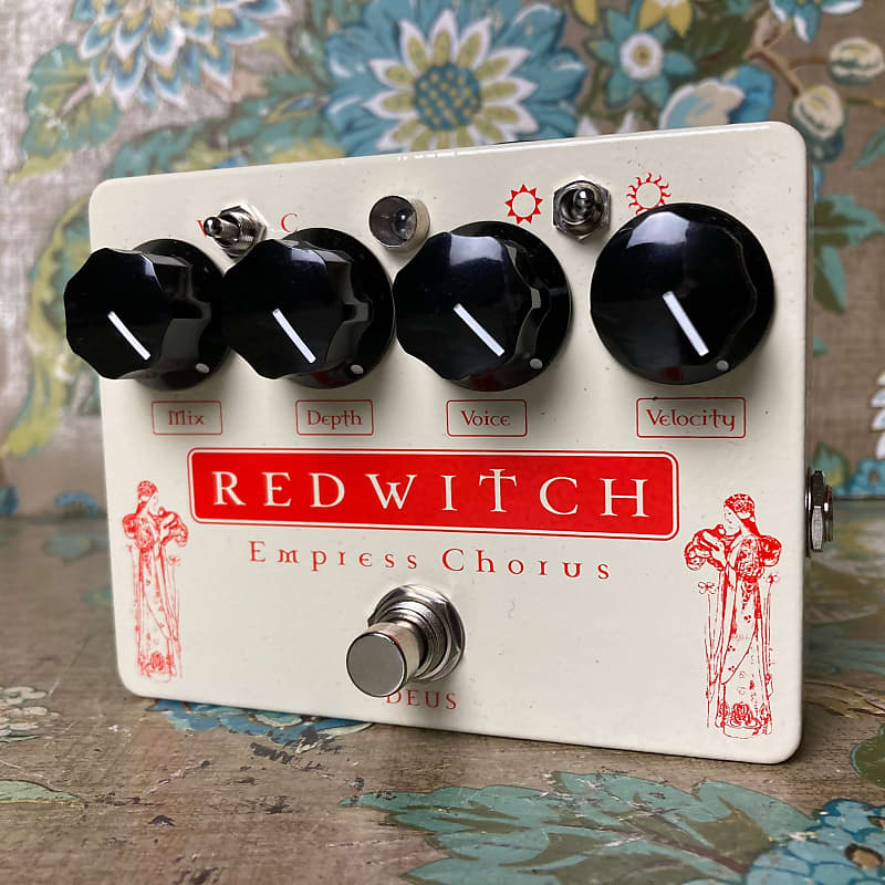 RED WITCH Empress Chorus Vibrato l-